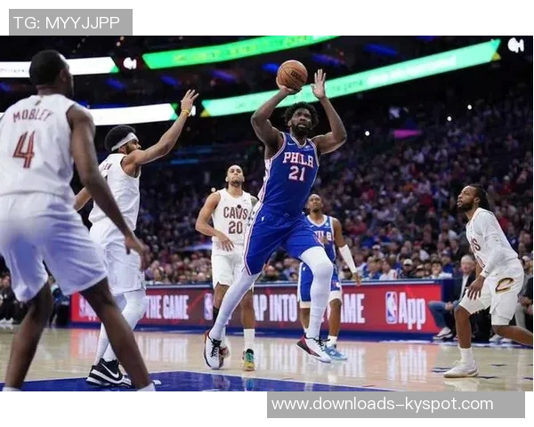 76人对决骑士首发阵容揭晓马克西乔治恩比德携手出战米切尔领衔骑士